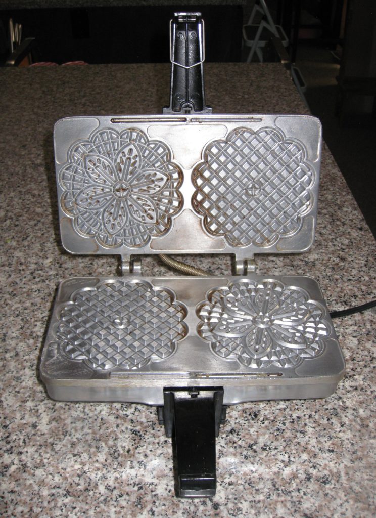 Stovetop Pizzelle Iron made in italy old fashioned way oil