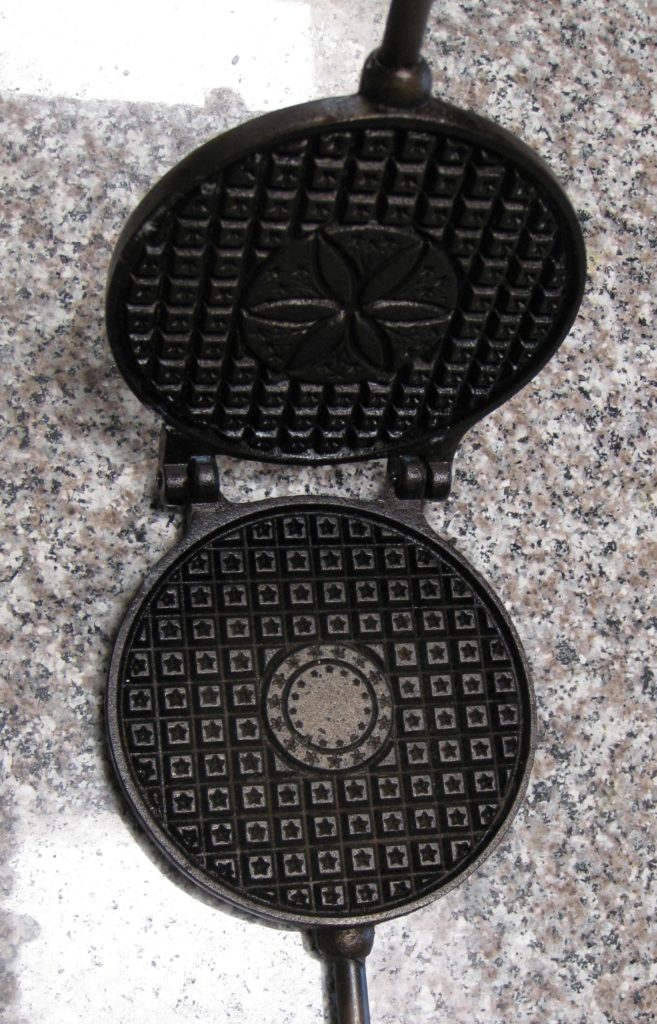 http://villasentieri.com/wp-content/uploads/2017/12/4-Pizzelle-Iron-657x1024.jpg